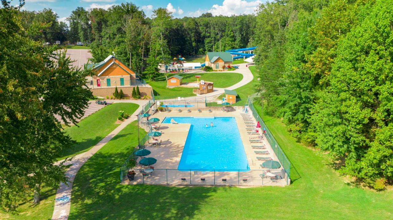 Lake Rudolph Campground & Rv Resort Santa Claus Εξωτερικό φωτογραφία