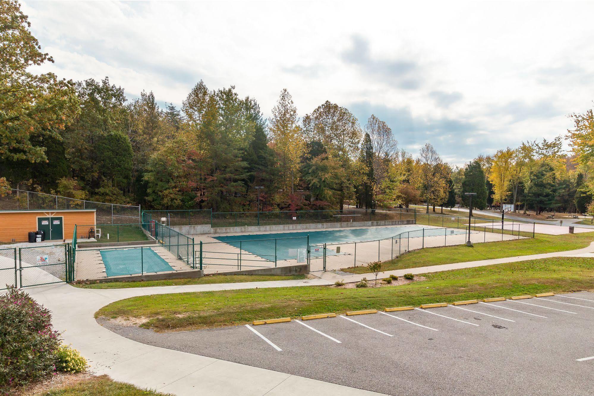 Lake Rudolph Campground & Rv Resort Santa Claus Εξωτερικό φωτογραφία